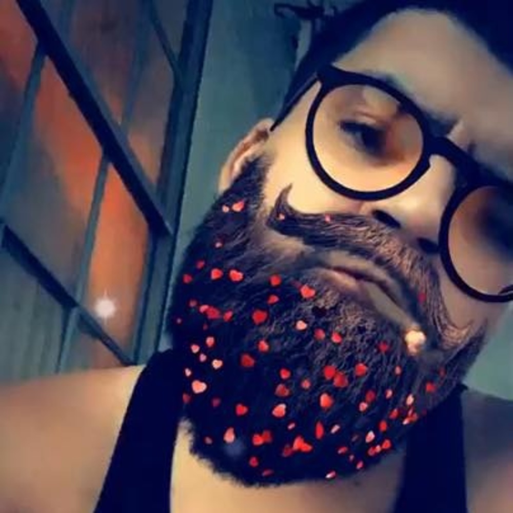 Meet your Posher, Felipe aaron